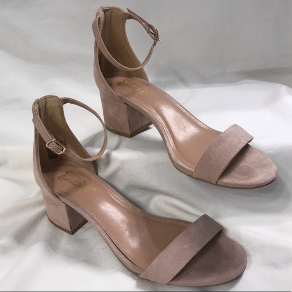 2/$20 🪴 Nude Suede Block Heels - Brash